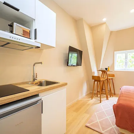 Cozy And Well Arranged - Pereire Apartment Paris