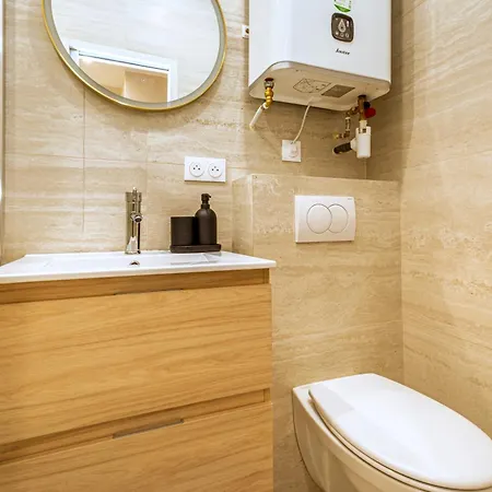 Cozy And Well Arranged - Pereire Apartment *